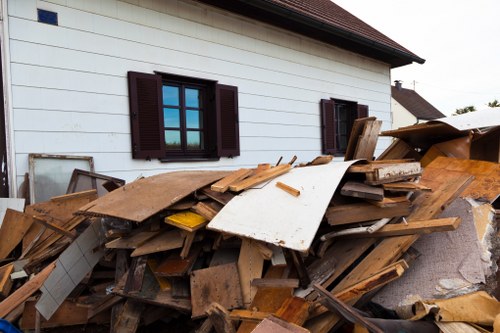 Selecting a reliable garage clearance service